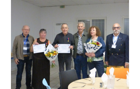 DES MEDAILLES A L'ESPERANCE SAINT YVES FOOTBALL